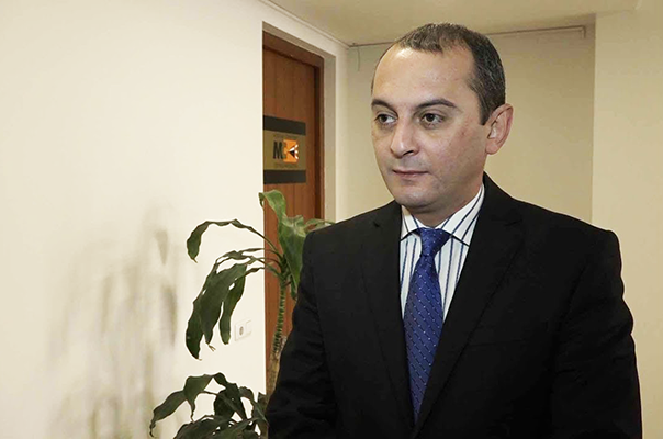 Վիկտոր Ենգիբարյանը դադարեցրել է անդամակցությունը «Լուսավոր Հայաստան» կուսակցությանը