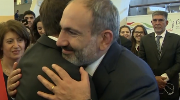 «Բրավո»․ Մակրոնը՝ Փաշինյանին ՖԿՄ գագաթնաժողովի ավարտից հետո