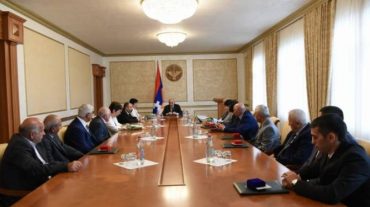 Ուսուցչի օրվա կապակցությամբ Արցախի նախագահի նստավայրում տեղի է ունեցել պարգևատրման արարողություն