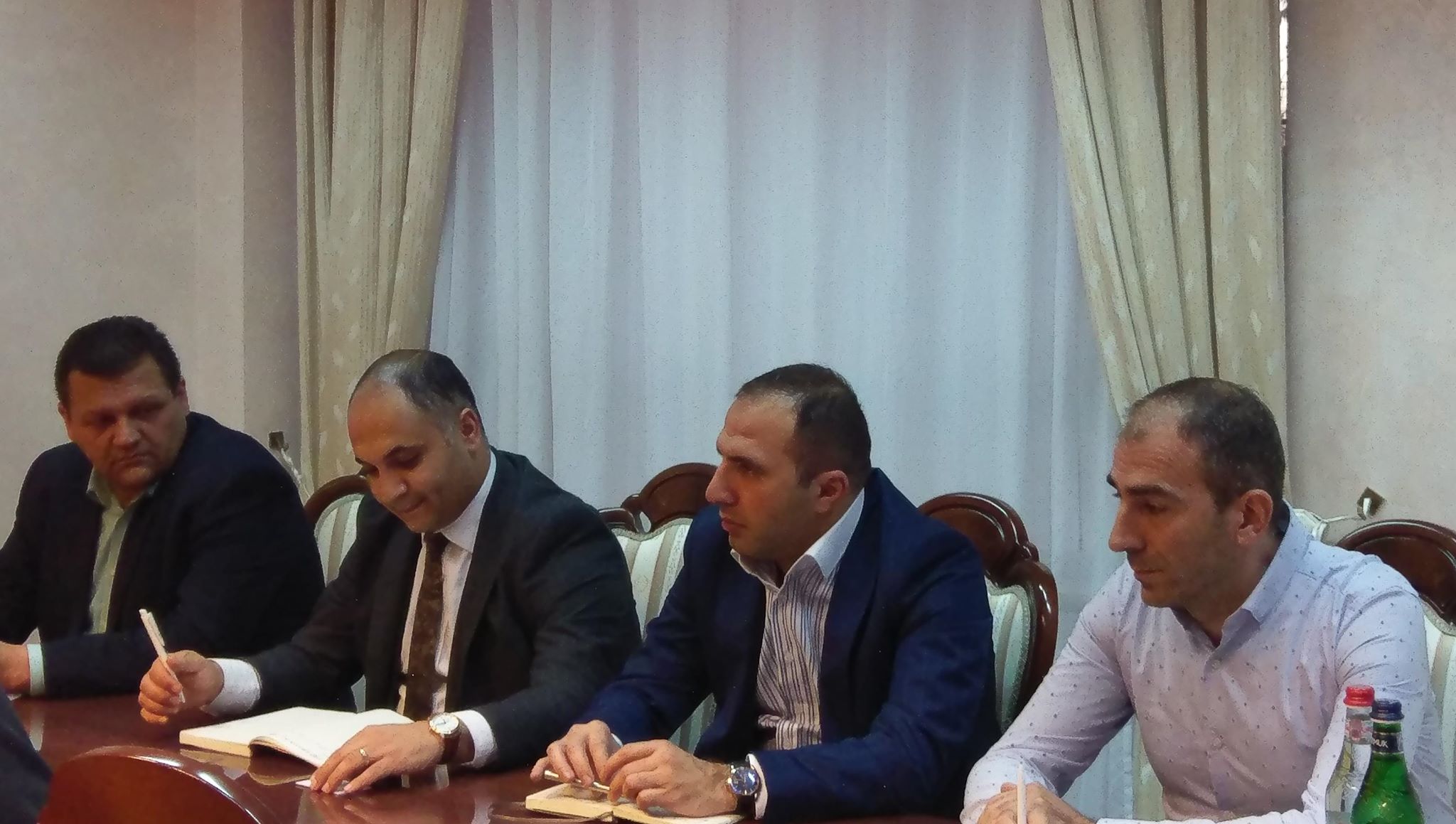 Ամերիկահայ գործարարը հետաքրքրված է Հայաստանում ինտենսիվ այգեգործությամբ և ձկնաբուծական արտադրանքի արտահանմամբ