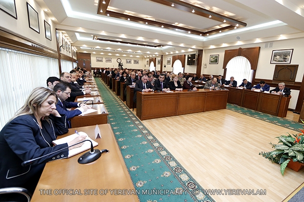 Երևանի ավագանու ԲՀԿ-ական պատգամավորները հրաժարվելու են ծառայողական մեքենաներից