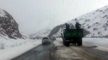 Գորիսի և Մեղրիի ավտոճանապարհներին ձյուն է տեղում