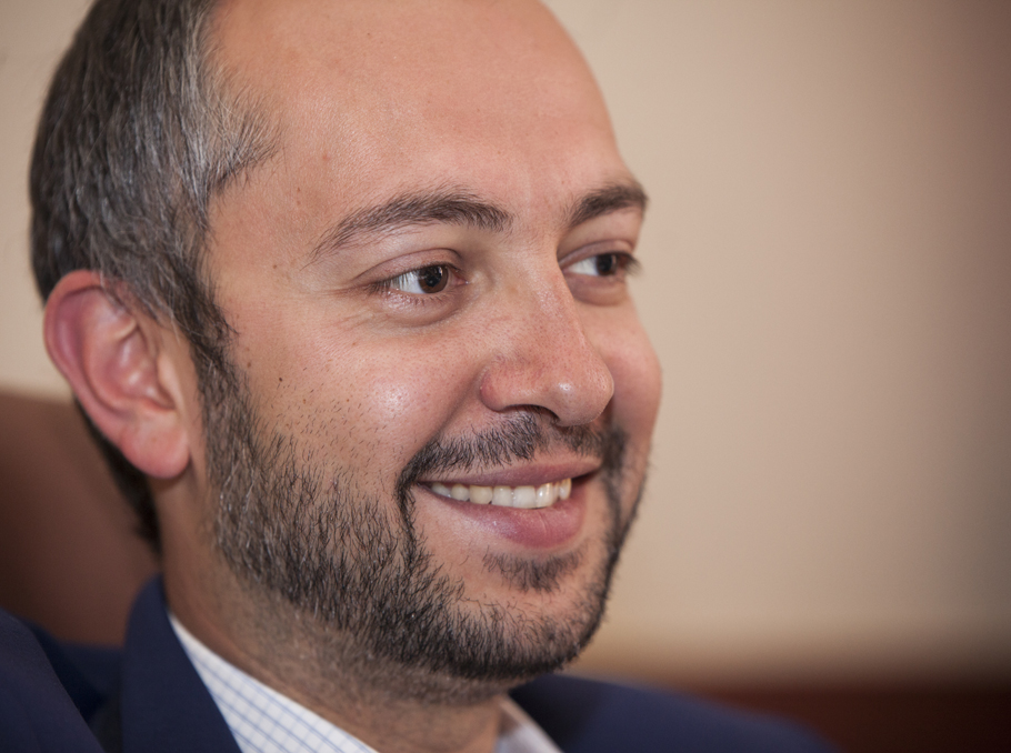 Էդուարդ Աղաջանյանը պատրաստ է Արմեն Աշոտյանին իր շտաբներից մեկը տրամադրել
