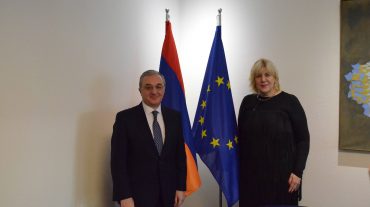 Զոհրաբ Մնացականյանը հանդիպեց Եվրոպայի խորհրդի մարդու իրավունքների հանձնակատարին