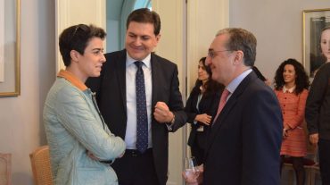 Զոհրաբ Մնացականյանը հանդիպեց Ստրասբուրգի Հայ համայնքի և ԵԽ հայազգի պաշտոնյաների հետ