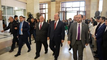 Փայլուն 50 տարիներ, հոյակապ արդյունք. նախագահը մասնակցել է ԵՊՀ արևելագիտության ֆակուլտետի 50-ամյակին նվիրված նիստին