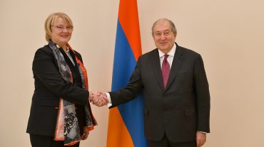 ՀՀ-ում Լատվիայի դեսպանը նախագահին է հանձնել իր հավատարմագրերը