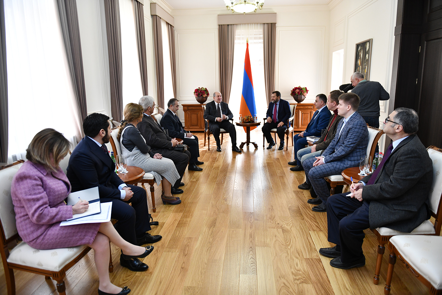 Նախագահն ընդունել է միջազգային կլոր սեղան-քննարկման կազմակերպիչներին