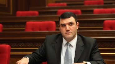 Կոստանյանի դեմ իշխանությունը կոռուպցիոն փաստ ունի, որը փակվել է ճամբարափոխության արդյունքում․ «Հրապարակ»