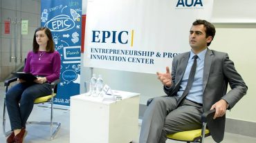 Հակոբ Արշակյանը հանդիպել է Հայաստանի ամերիկյան համալսարանի ուսանողների հետ