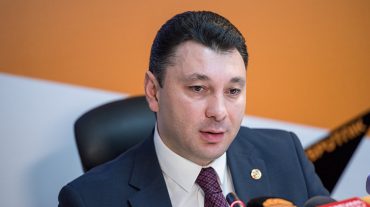 Այլ կուսակցությունների ներկայացուցիչներին ասեմ, որ մեր գաղափարական պայքարը Փաշինյանի հետ է և խորհուրդ կտամ ոտի տակ չընկնել. Շարմազանով