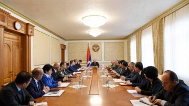 Բակո Սահակյանն աշխատանքային խորհրդակցություն է հրավիրել բյուջե-2019 նախագծի վերաբերյալ