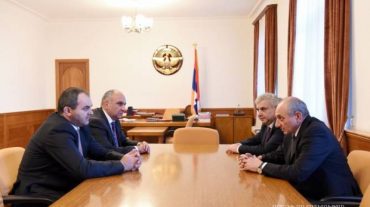 Բակո Սահակյանն Արթուր Դավթյանի հետ քննարկել է փոխգործակցությանն առնչվող հարցեր