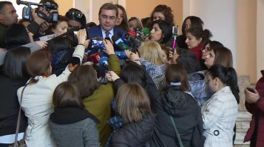 Անանյանը պարզաբանել է Արարատյան մաքսատան հերթերի պատճառը