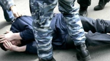 Արտաշատի զինկոմիսարիատում կապիտանը կոտրել է քաղաքացու քիթը