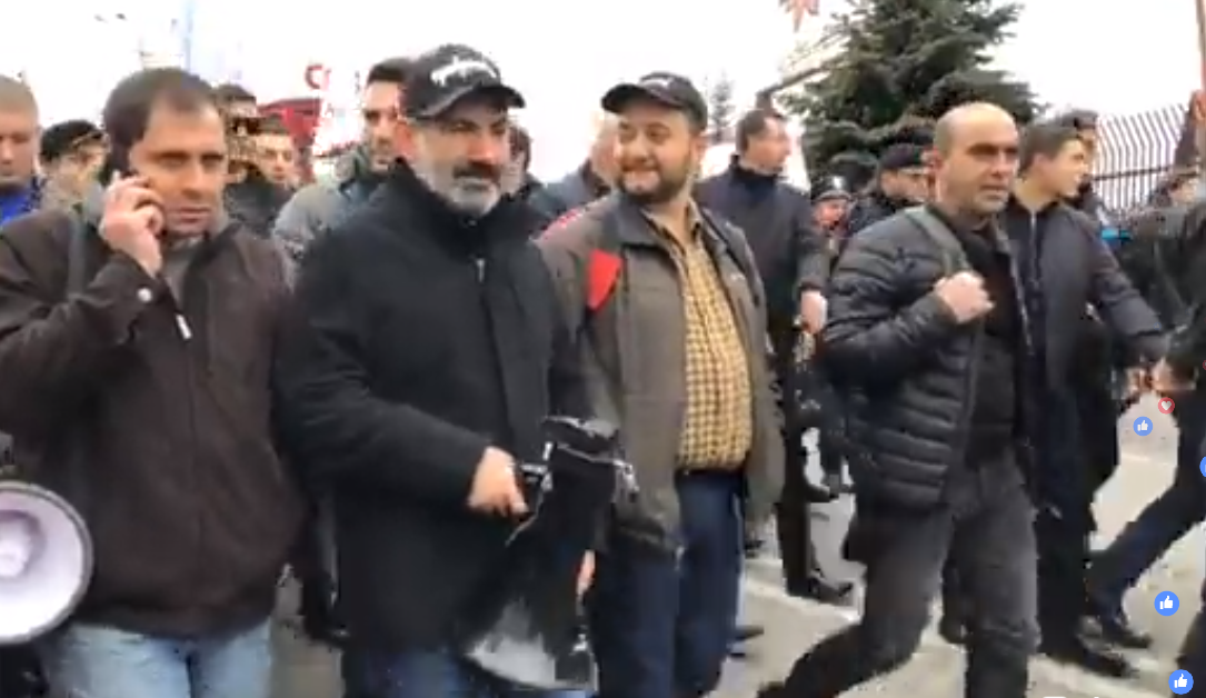 Մեկնարկել է համաերևանյան երթը