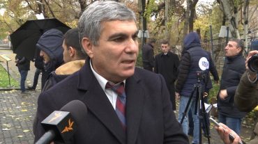 Ես Փաշինյանին շողոքորթողներից չեմ, դրա պակասը նա չունի. Արամ Սարգսյան