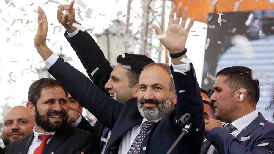 Հայկական կողմի դիրքորոշման խստացումը արագացրել է Ղարաբաղյան հիմնախնդրի կարգավորման գործընթացը. «Կոմերսանտ»