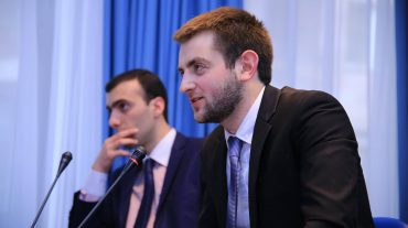 Դավիթ Պետրոսյանին չեն հեռացրել բուհից, նա իր դիմումի համաձայն է դուրս եկել ԵՊՀ-ից