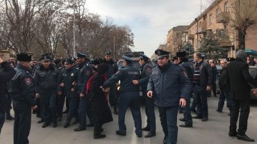 Միջադեպ տեր Ասողիկի և ցուցարարների միջև