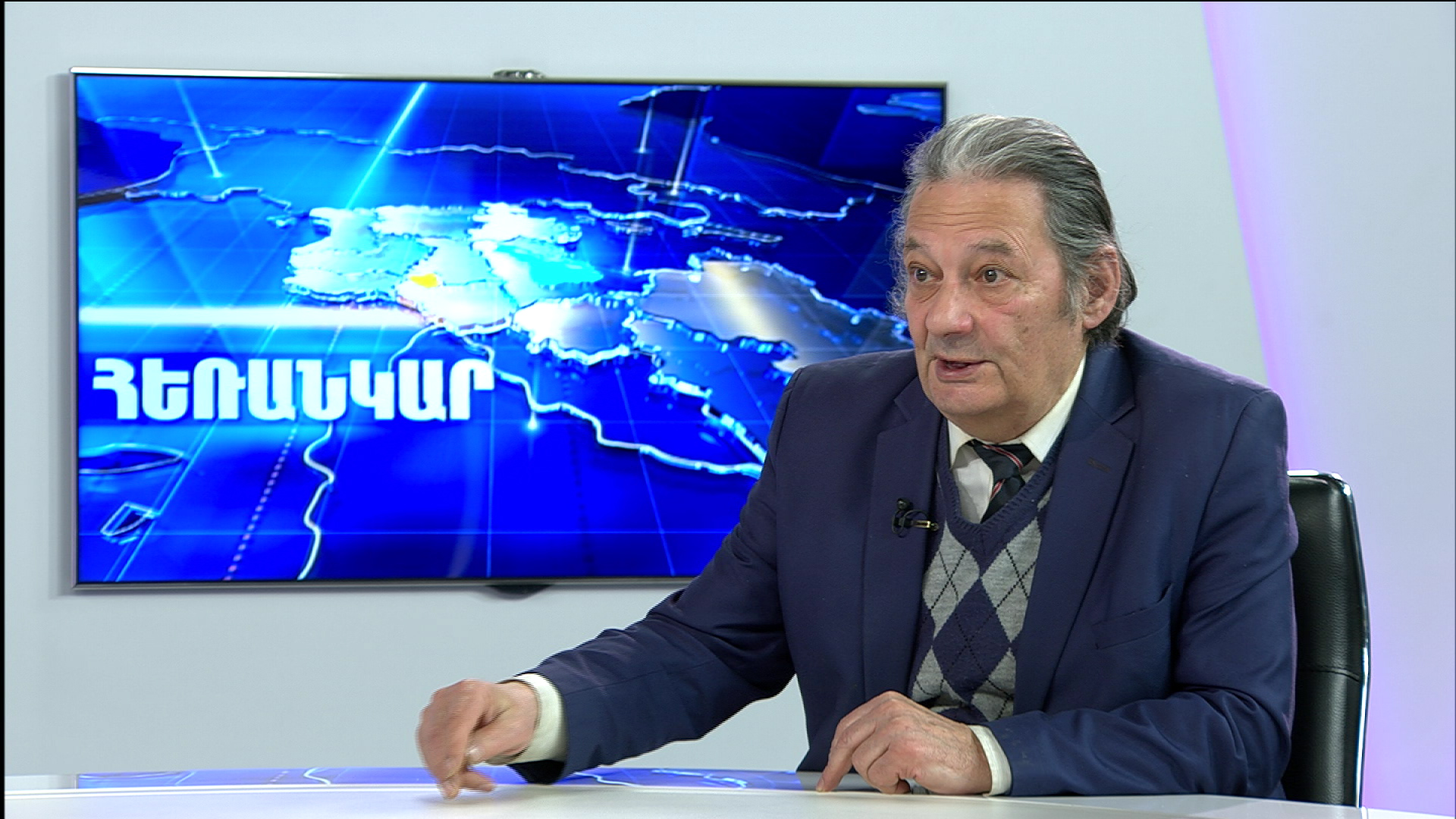 Ահարոն Ադիբեկյան