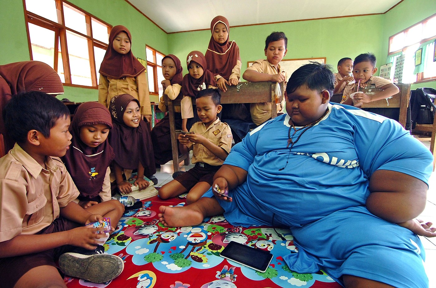 Огромный толстый мальчику. Самый толстый ребёнок в мире Арья. Ария Пермана самый толстый мальчик.
