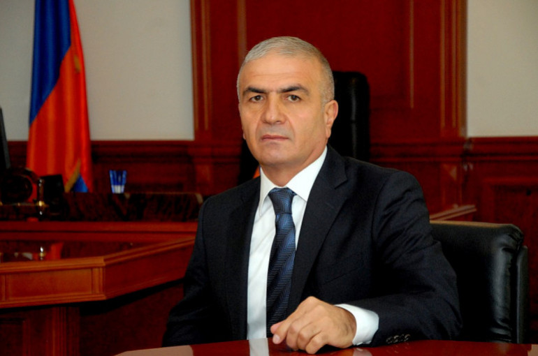 Սյունիքի մարզպետը ոչ թե երկու անգամ, այլ երկու հոդվածներով և մեկ անգամ խրախուսել է մարզպետարանի աշխատակիցներին. պարզաբանում
