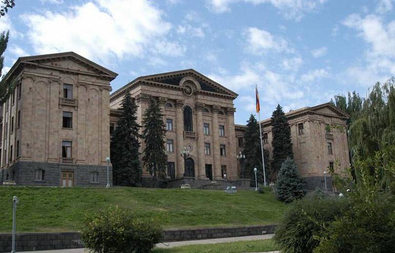 ԱԺ աշխատակազմի ղեկավարի ժամանակավոր պաշտոնակատարն աշխատանքից ազատման դիմում է ներկայացրել