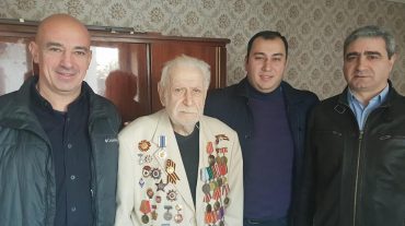 92-ամյա վետերան Միրզոյանի հետ ամեն ինչ կարգին է. Վրաստանում ՀՀ դեսպանատունը՝ նրան ծեծելու և թալանելու լուրերի մասին