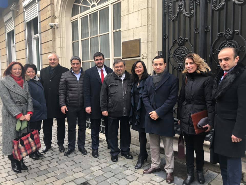 Այսօր «Եվրանեսթ»-ի հայկական պատվիրակությունը Բրյուսելում հանդիպել է Եվրոպայի Հայ Դատի հանձնախմբի ատենապետ Գասպար Կարապետյանի հետ