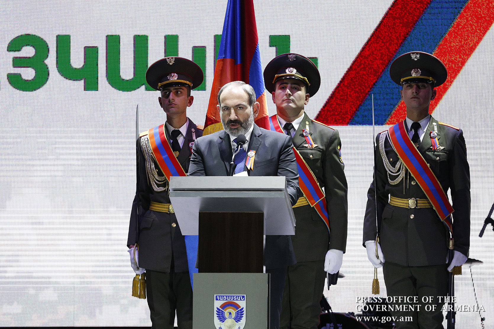 Մենք այս հայրենիքը որևէ մեկին չենք զիջի, մենք այս հաղթանակը որևէ մեկին չենք զիջի. վարչապետի շնորհավորական ուղերձը