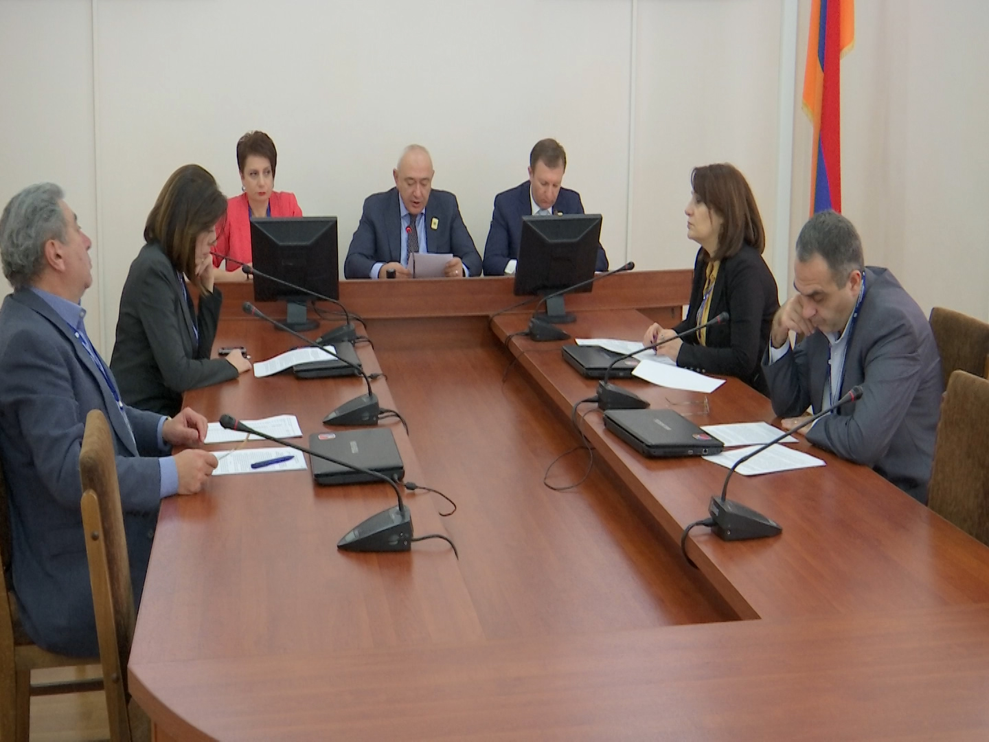 Երևանի ավագանու երեք անդամ հրաժարվել է մանդատից