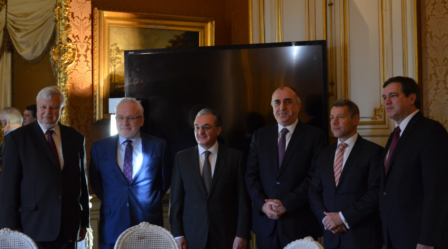 Մեկնարկել է Զոհրաբ Մնացականյանի հանդիպումը Էլմար Մամեդյարովի հետ