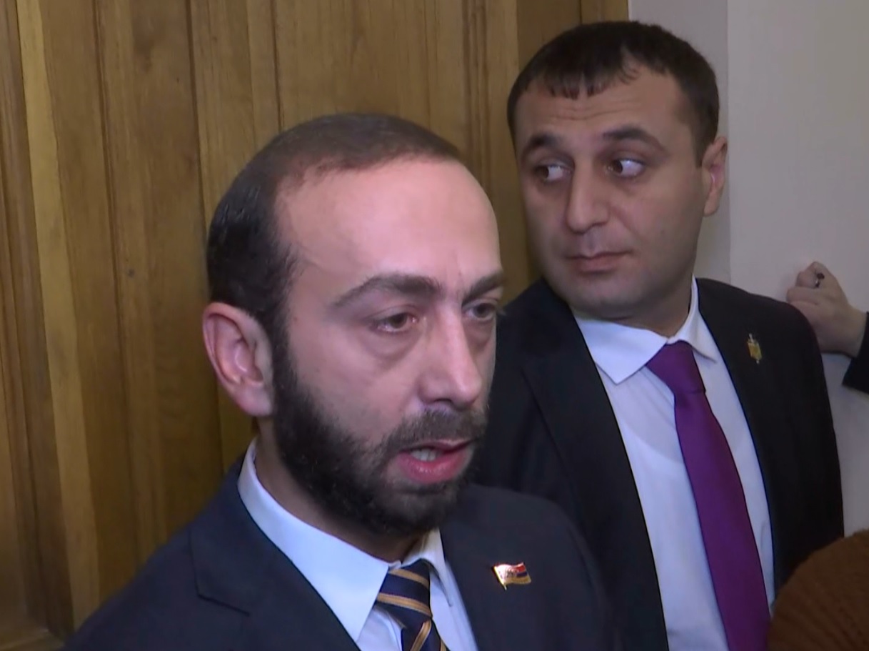 Պատգամավորներն ընդամենը 150 000 դրամ պարգևավճար են ստանում. Արարատ Միրզոյան