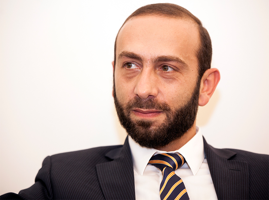 ԱԺ նախագահն աշխատանքային այցով մեկնել է Արցախ