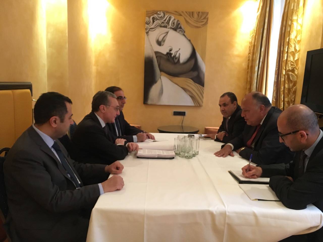 Զոհրաբ Մնացականյանը հանդիպել է Եգիպտոսի արտաքին գործերի նախարարին