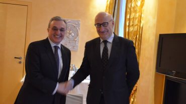 Զոհրաբ Մնացականյանը հանդիպել է Ֆրանսիայի նախագահի դիվանագիտական հարցերով խորհրդականի հետ
