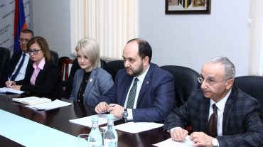 Արայիկ Հարությունյանը ՀՀ-ում ՌԴ դեսպանի հետ քննարկել է կրթությանն առնչվող հարցեր