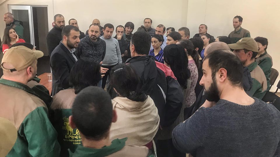 Տիգրան Վիրաբյանը հանդիպել է Կենդանաբանական այգու աշխատակիցների հետ