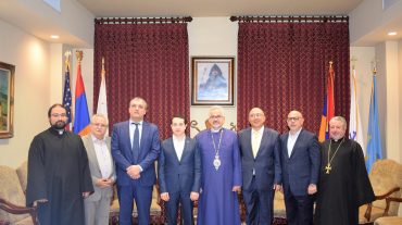 Մխիթար Հայրապետյանն ու Լոս Անջելեսի հայ համայնքի հոգևոր առաջնորդներն անդրադարձել են Սփյուռքում հայապահպանության ու հայեցի դաստիարակության խնդիրներին
