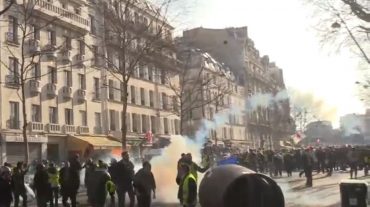 Փարիզում ոստիկաններն արցունքաբեր գազ են կիրառել ցուցարարների դեմ