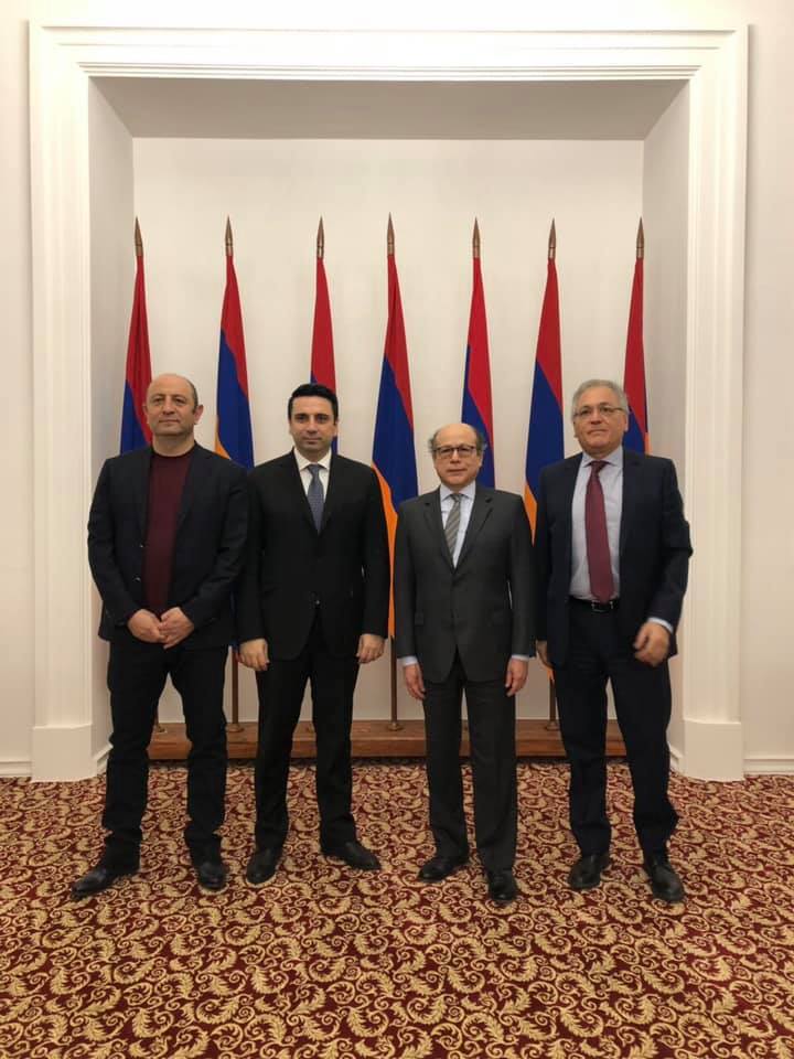 ԱԺ փոխնախագահը ՀՀ-ում Պերուի դեսպանի հետ քննարկել է երկու երկրների վիզային համակարգի հեշտացման գործընթացը