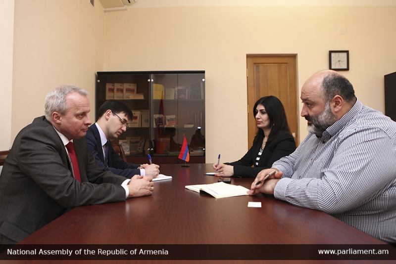 Վարազդատ Կարապետյանը ՀՀ-ում ՌԴ դեսպանի հետ քննարկել է հայկական գյուղատնտեսական արտադրանքի՝ ռուսական շուկայում իրացման հնարավորությունները