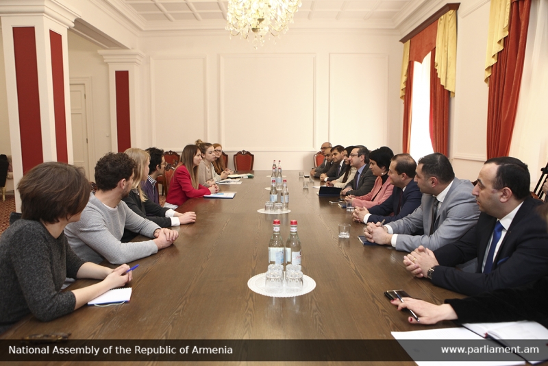 «Լուսավոր Հայաստան»-ի պատգամավորները հանդիպել են Հայաստանում ԵՄ պատվիրակության անդամների հետ