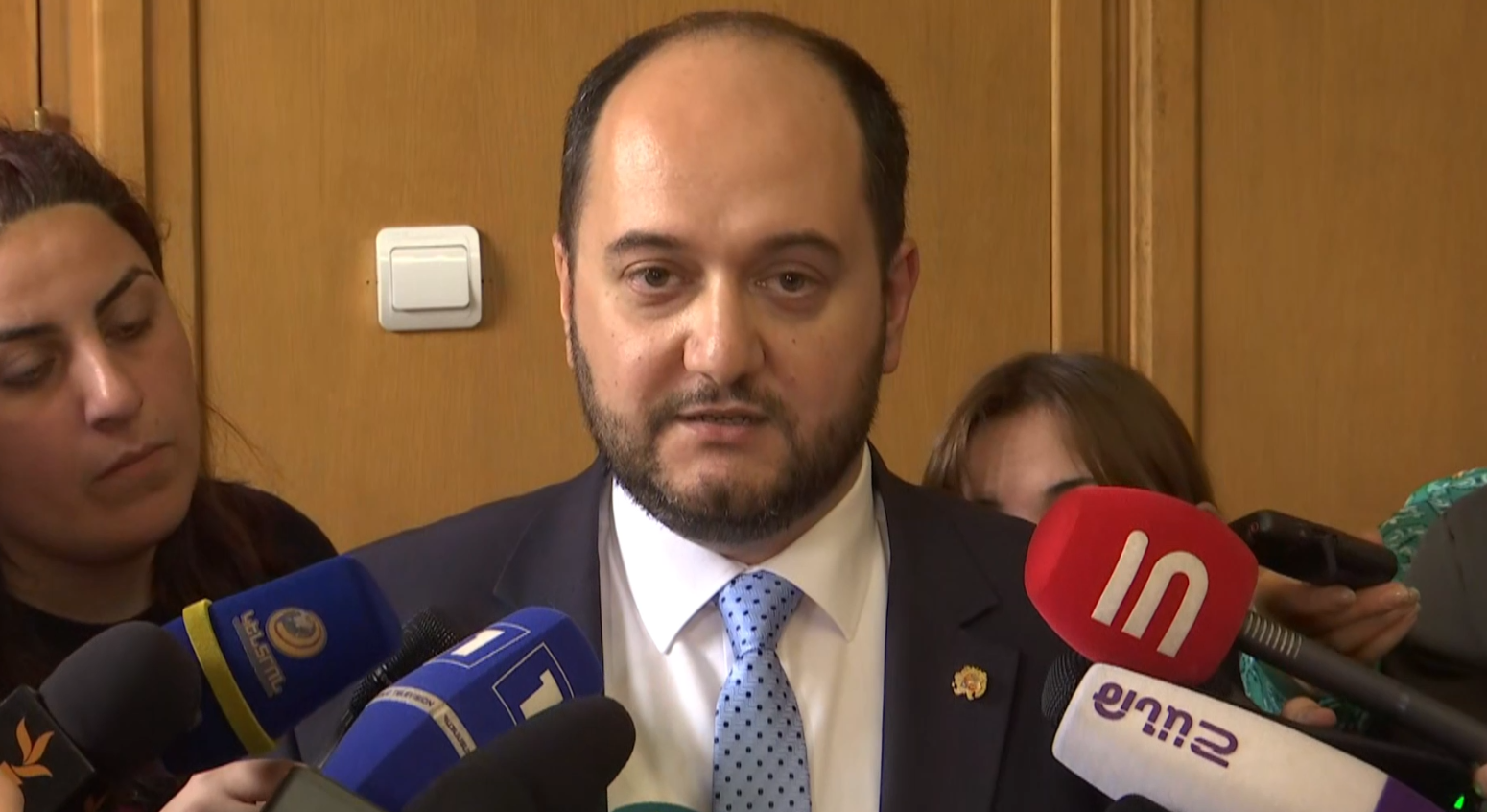 Հերթով բոլոր դպրոցները վերակառուցելու ու վերանորոգելու ենք. Արայիկ Հարությունյան