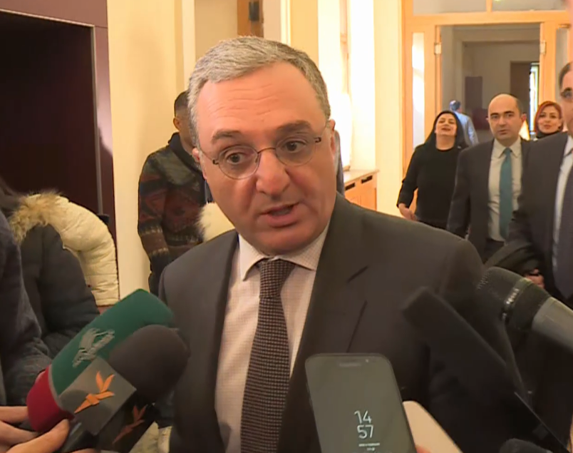 Ի՞նչ են քննարկել ԱԺ-ում Զոհրաբ Մնացականյանն ու «Լուսավոր Հայաստան» խմբակցության անդամները
