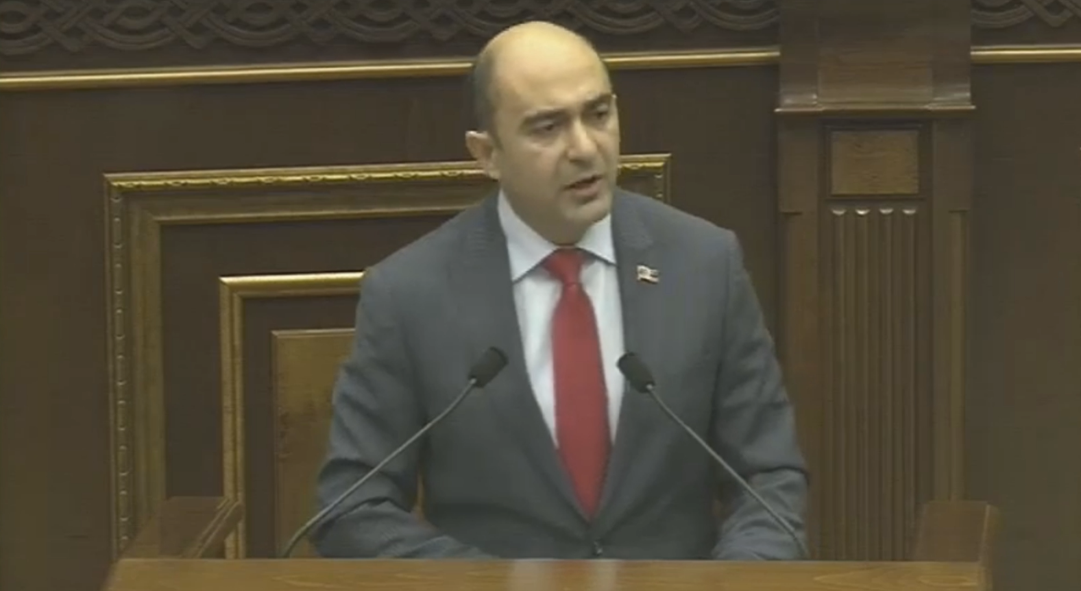 Եթե աղքատությունը մարդկանց գլուխներում է, այդ դեպքում ինչո՞ւ էին այն 3 կառավարիչները մեղավոր, որ մենք աղքատ էինք. Մարուքյան