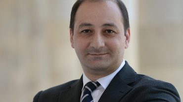 Սերժ Սարգսյանի գրասենյակի պատասխանատու Նաիրի Պետրոսյանը թողնում է իր պաշտոնը
