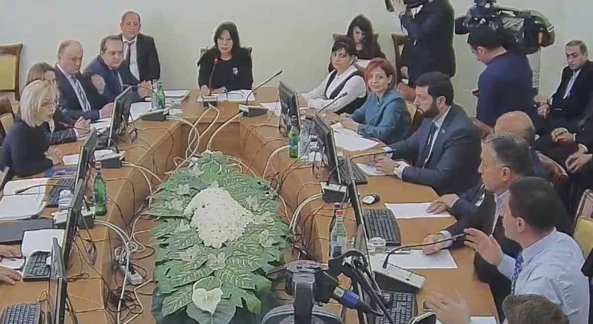 Արհմիությունը պետք է անկախ լինի, ոչ թե գործատուի դեմքին նայի, ասի՝ ինձ գումար կտա՞ս. Գևորգ Պետրոսյան