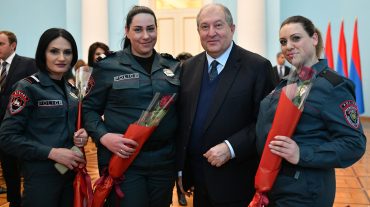 Թող գարնանային տոները ուրախություն, երջանկություն ու հաջողություն բերեն կանանց ու նրանց ընտանիքներին. նախագահը շնորհավորել է կանանց